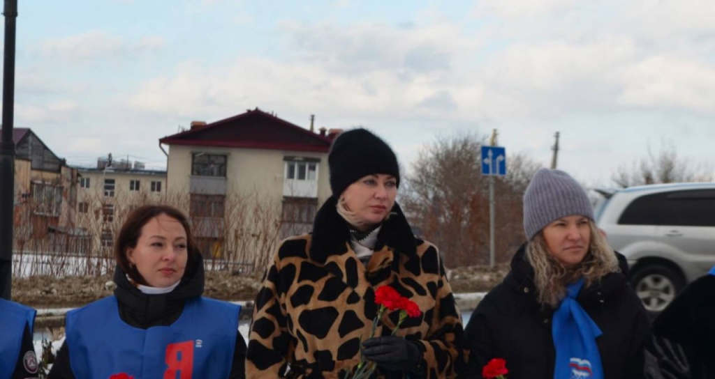 трое.jpg трое.jpg
